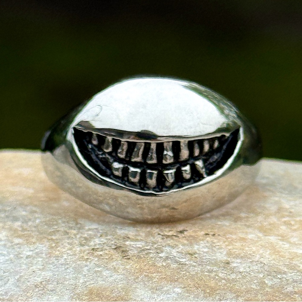 😬 Creepy Teeth Silver Smiling Ring 8 Edgy